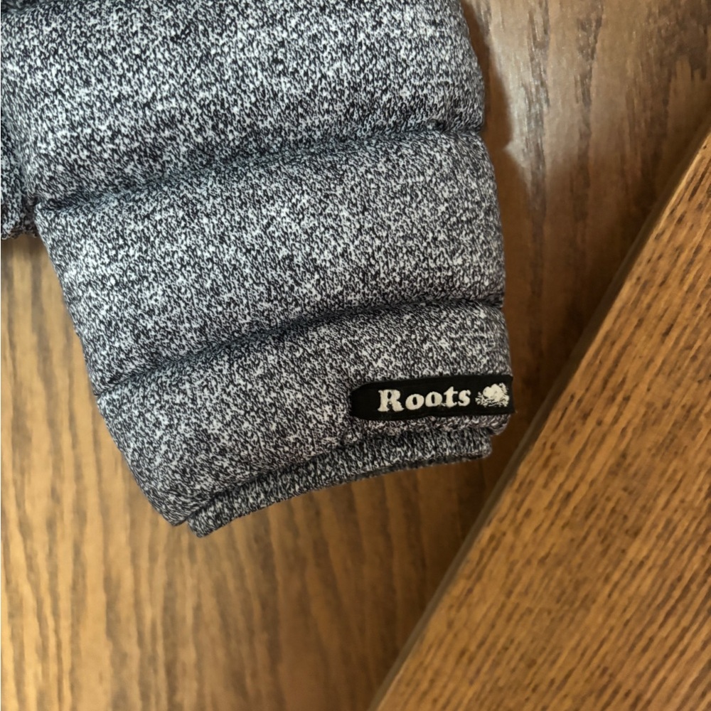 Roots Salt and Pepper Packable Down Jacket, Medium - Picture 2 of 7
